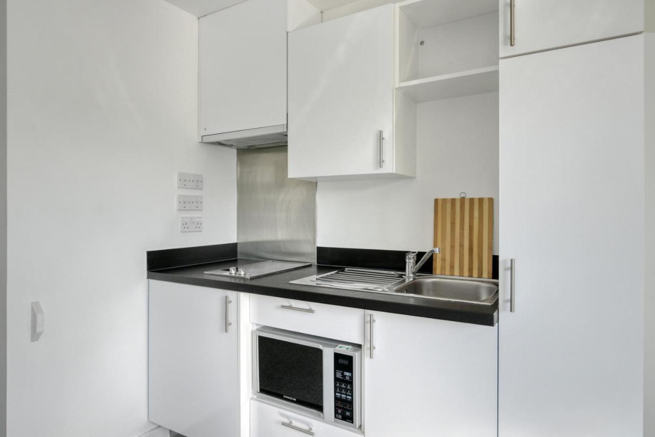 Bright & Central Studio In Luton, Sleeps 2 Luton  Zewnętrze zdjęcie