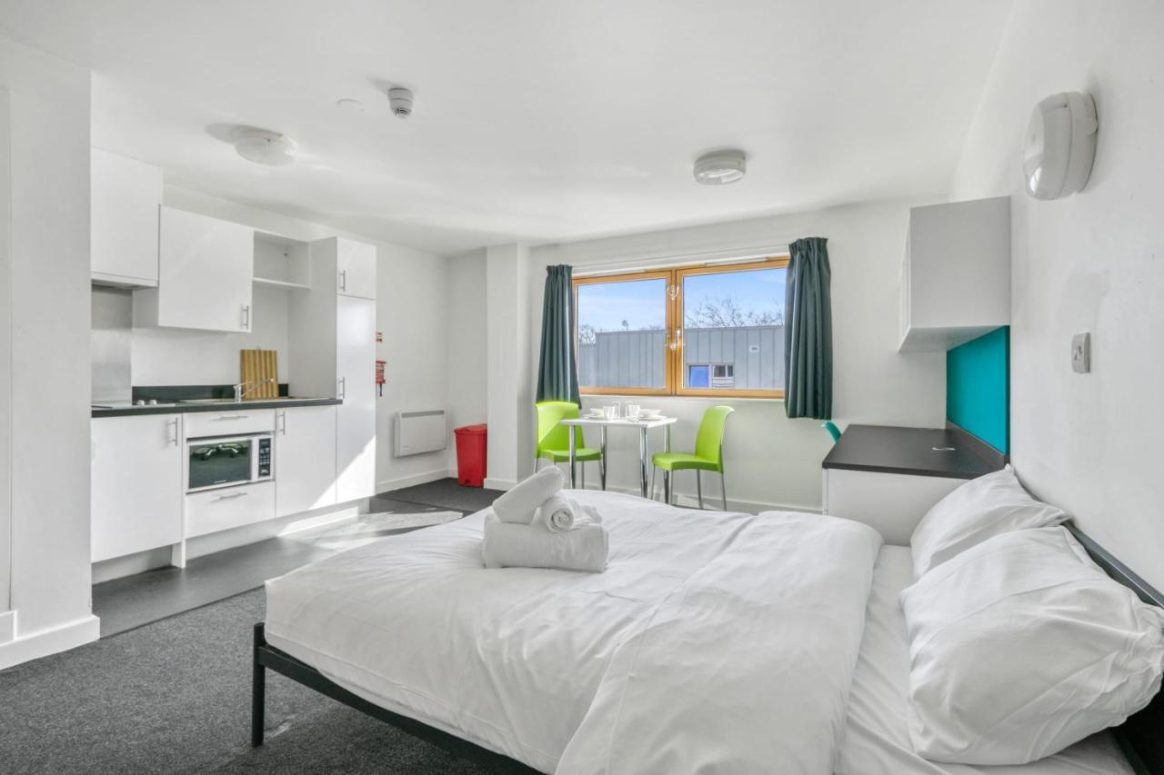 Bright & Central Studio In Luton, Sleeps 2 Luton  Zewnętrze zdjęcie