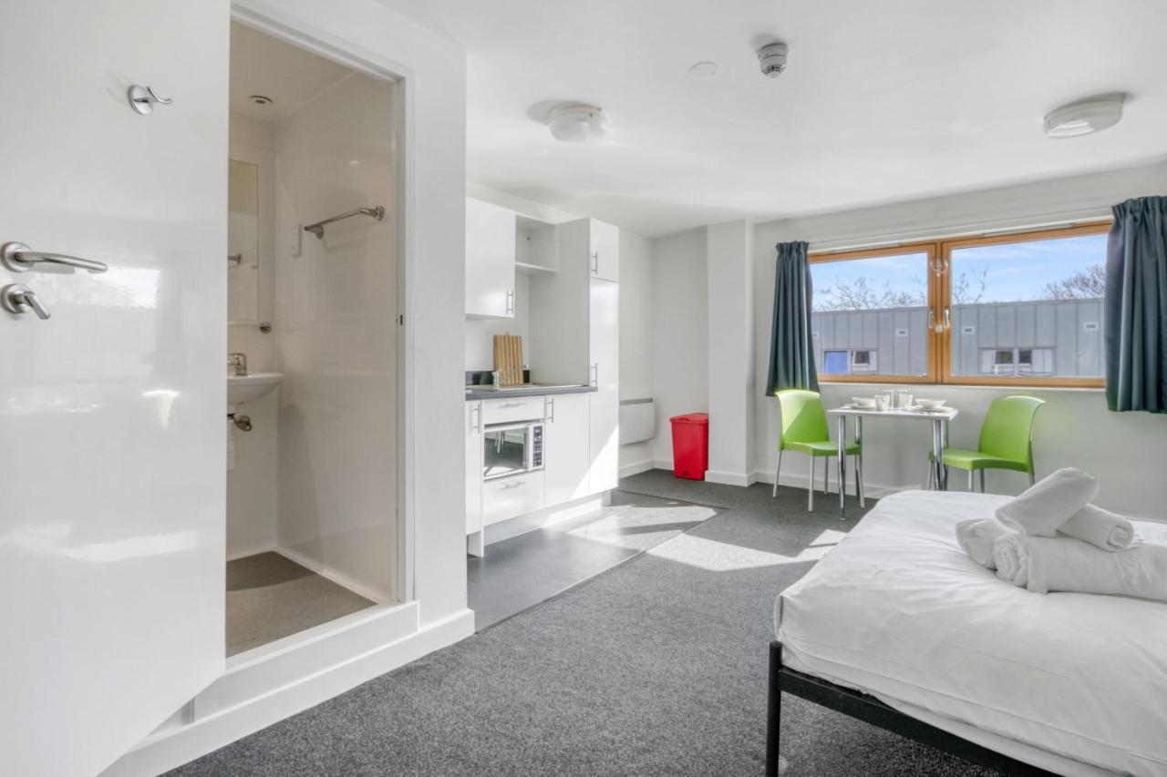 Bright & Central Studio In Luton, Sleeps 2 Luton  Zewnętrze zdjęcie