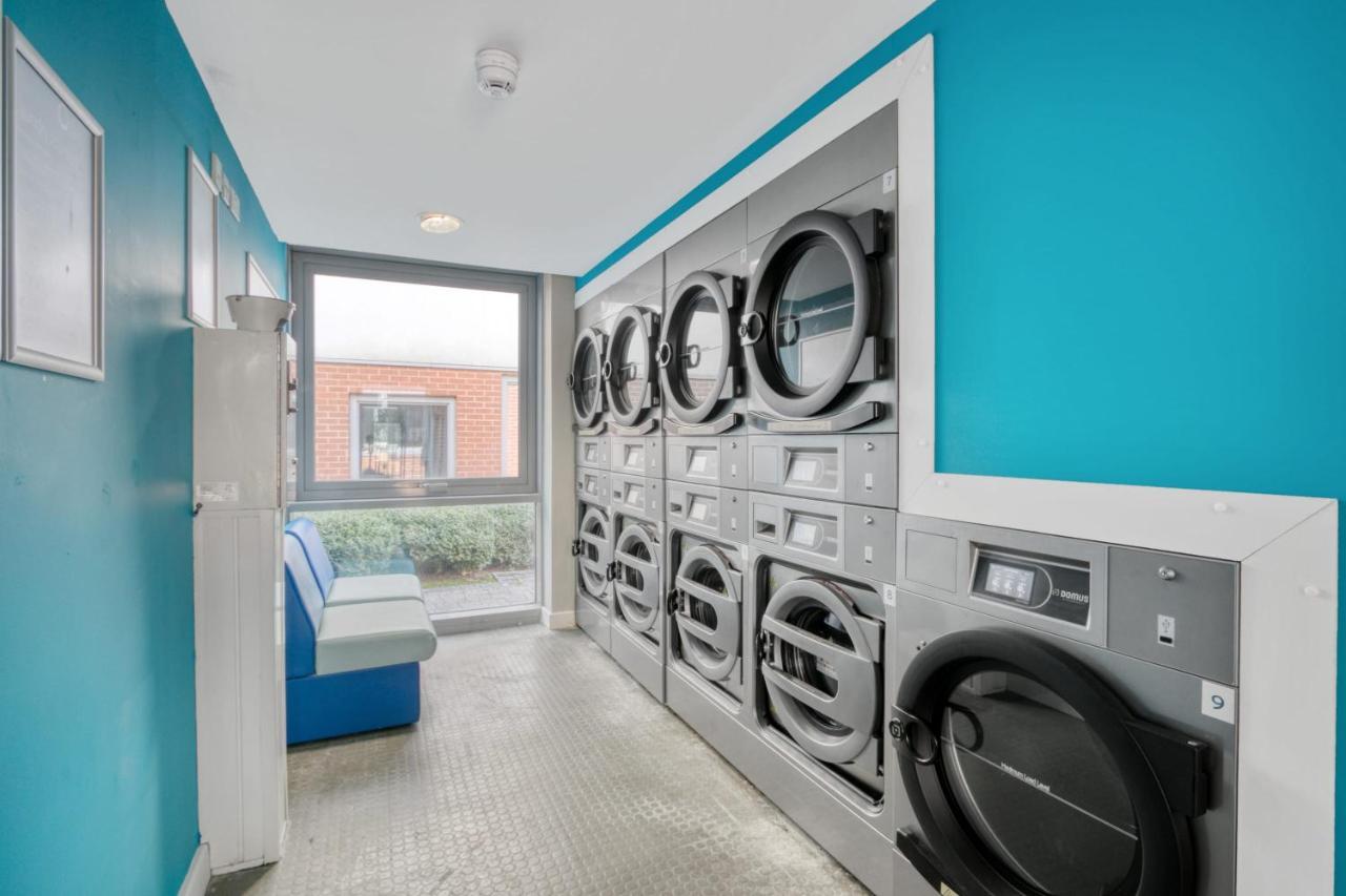 Bright & Central Studio In Luton, Sleeps 2 Luton  Zewnętrze zdjęcie